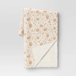 Mini Pumpkin Printed Plush With Shearling Reverse Throw Blanket - Threshold™ -Fradel & Spies GUEST 237115e9 eb80 4549 b675 8dff6cdea03e
