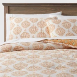 Medallion Printed Comforter & Sham Set Off-White/Dark Gold - Threshold™ -Fradel & Spies GUEST 60cf55a4 b131 4cd9 9d3e f2d1287d9cce