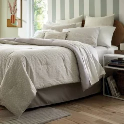 8pc Luxe Jacquard Snow Leopard Comforter Set Beige - Threshold™ -Fradel & Spies GUEST a51161d1 cf89 436f 937a 215b60ad254d